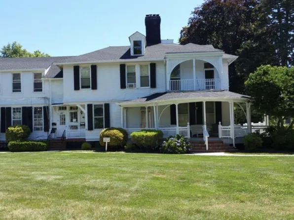 25 Monument St APT 3B, Freehold, NJ 07728