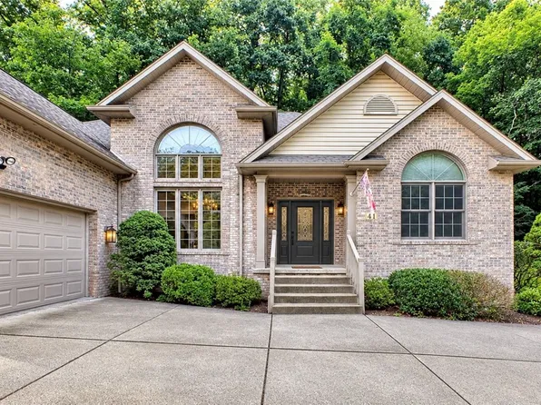 41 Brookdale Dr, Greensburg, PA 15601