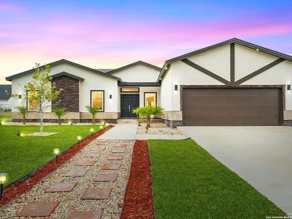 7809 Yellow Bark Blvd, Selma, TX 78154