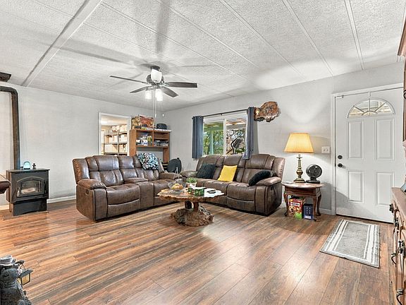 4th image of 38152 Ruth Hill Road