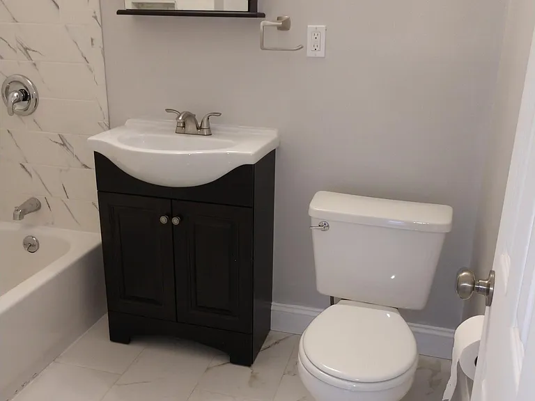 3230 Lexington Ave #11 — Photo 12