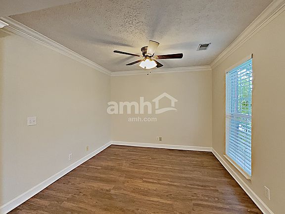 3rd image of 4014 Lenox Ct
