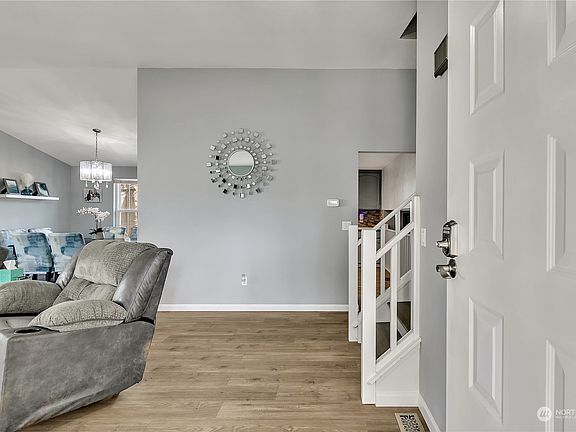 3rd image of 11928 SE 260th Place