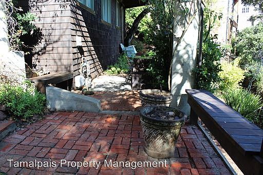3rd image of 176 Crescent Ave