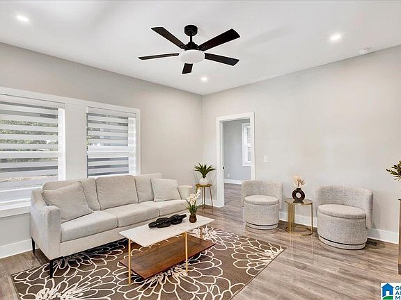 5th image of 2933 Court Y