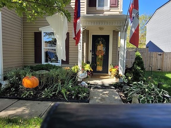 2nd image of 15483 Gallow Ln