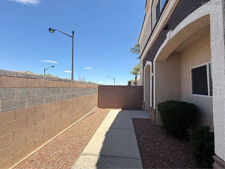 9303 Gilcrease Ave #1042 — Photo 20