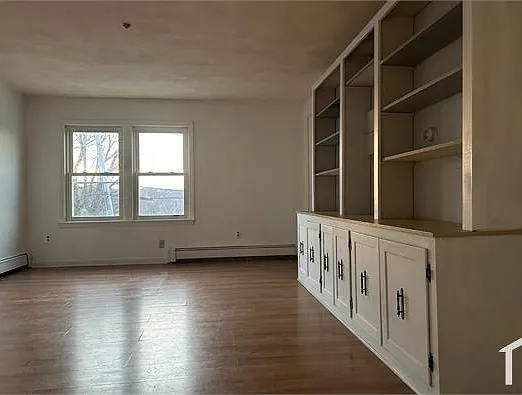 2 Filbert St #4 — Photo 2