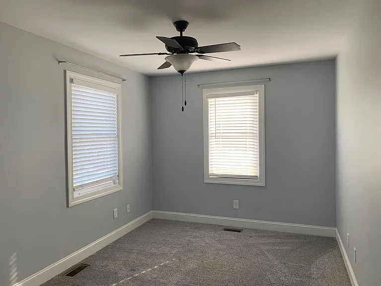 324 Meridian St — Photo 12