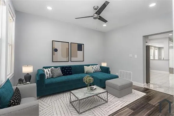 131 E 117th Pl — Photo 3