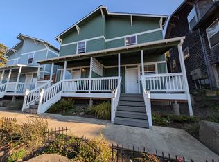 565 NW 3rd St, Newport, OR 97365
