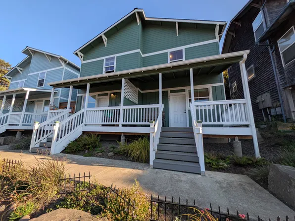 565 NW 3rd St, Newport, OR 97365