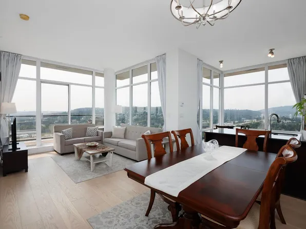 2980 Atlantic Ave #3704, Coquitlam, BC V3B 0G2