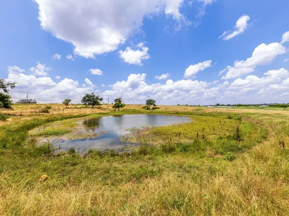 1997 County Road 464, Coupland, TX 78615