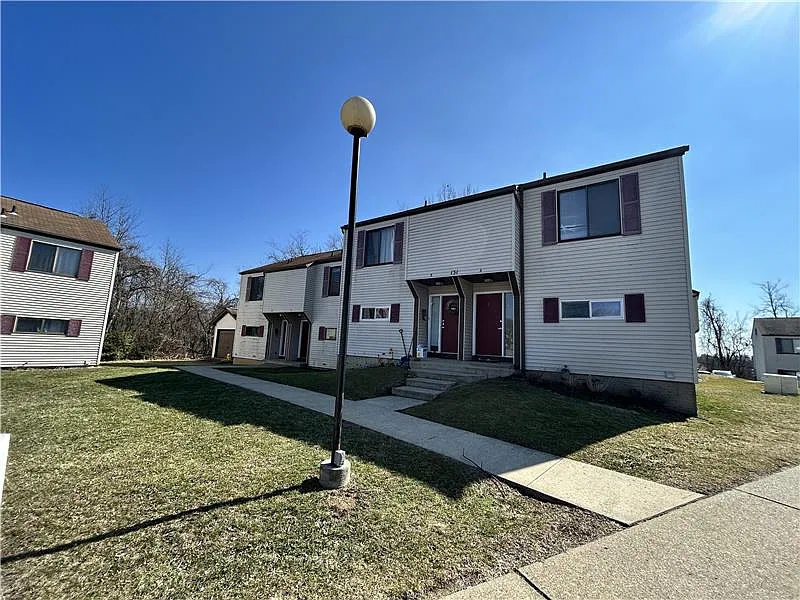138 Orchard Dr #B