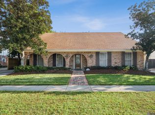 4425 Elmwood Pkwy, Metairie, LA 70003