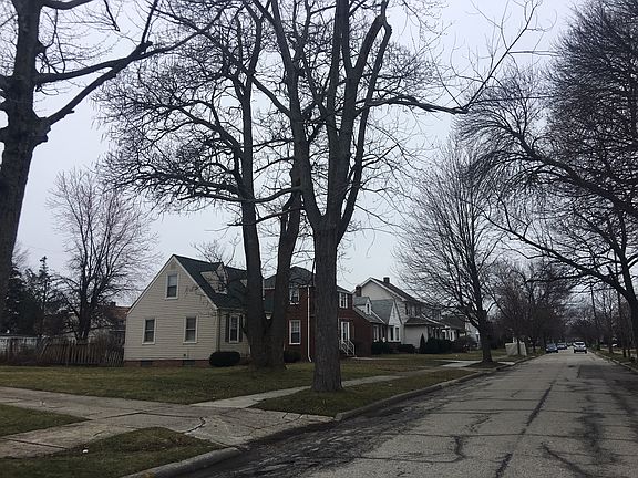 4th image of 18221 Schenely Ave