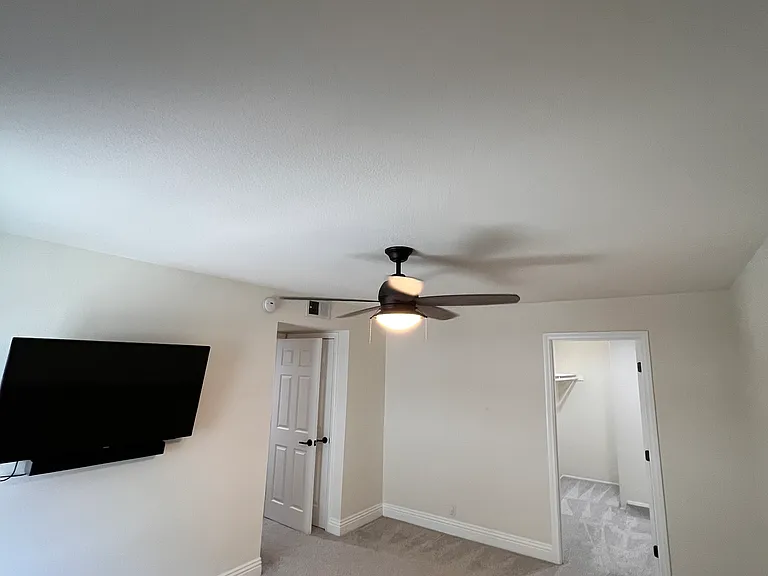 31568 Agoura Rd #6 — Photo 44