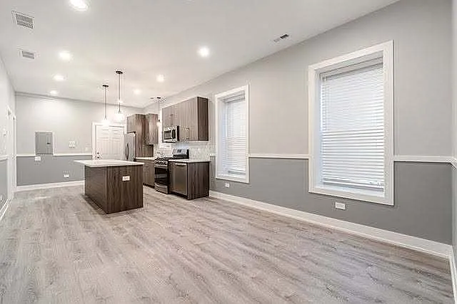 13443 Greenwood Ave #2E — Photo 20
