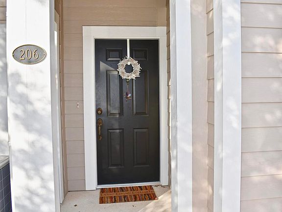4th image of 210 Presidents Cup Way Unit 206