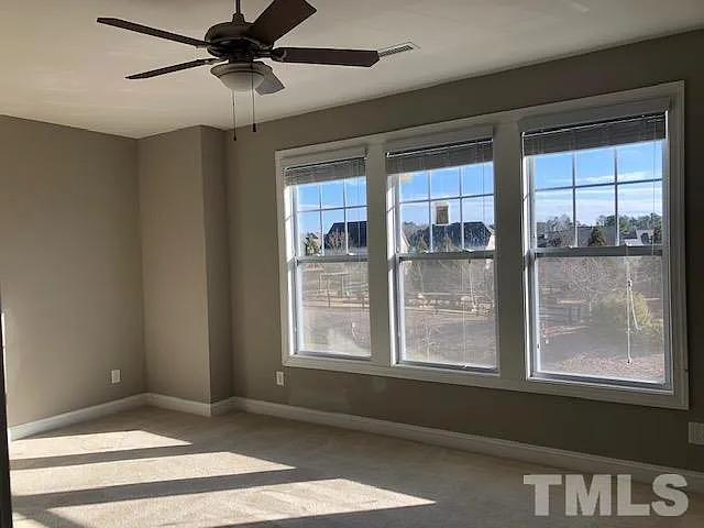 927 Rosepine Dr — Photo 8