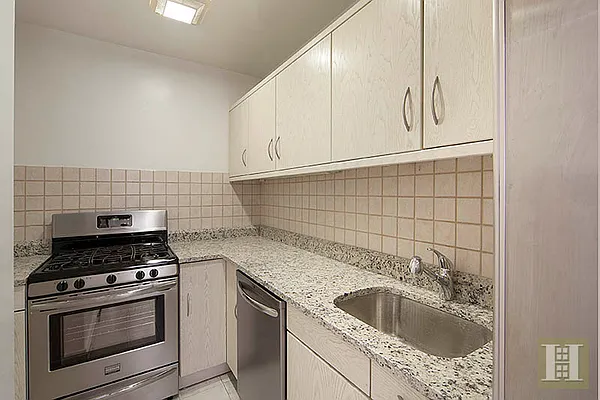 Rented by Halstead Real Estate | media 8