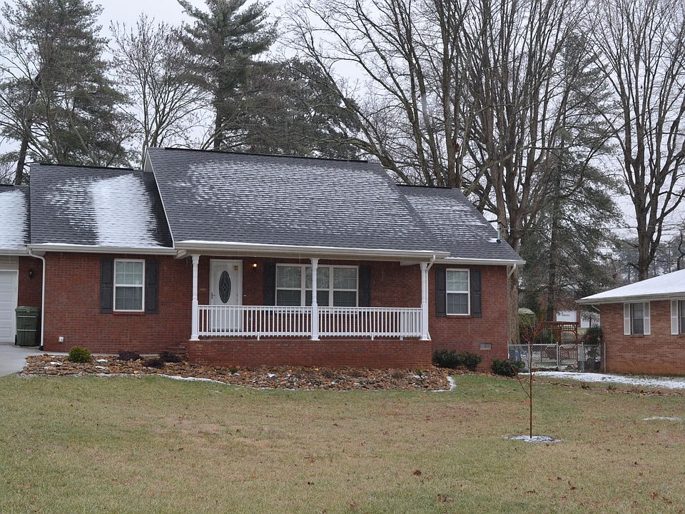 1st image of 308 Green Hill Dr
