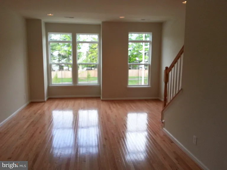 3100 Waterloo Ln — Photo 9