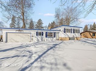 1375 Rainbow Dr, Saginaw, MI 48638