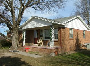 1113 Hickory Grove Rd, Bennettsville, SC 29512