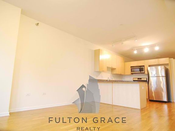 3rd image of 1464 S Michigan Ave APT 201A