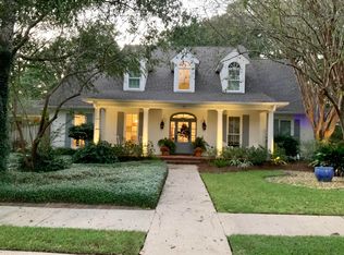 35 Old Oak Ln, Gulfport, MS 39503