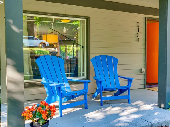 2104 SW Iowa St, Portland, OR 97239
