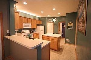 4th image of 11353 Fergus St NE Unit F