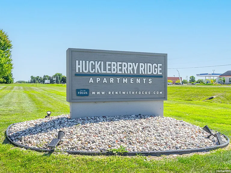 Huckleberry Ridge — Photo 12
