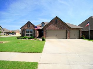 7403 E 83rd St N, Owasso, OK 74055