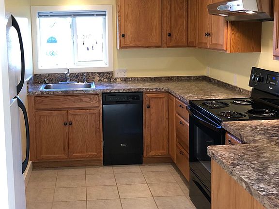 3rd image of 10510 Linden Ave N APT B
