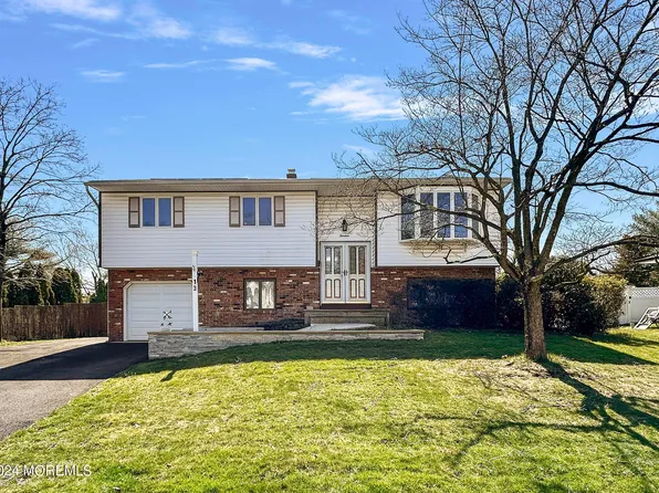 13 Kingsport Drive, Howell, NJ 07731