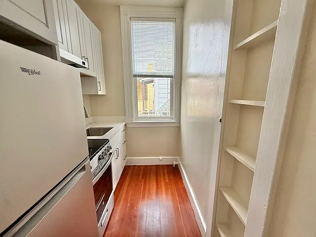 2275 Sutter St #10 — Photo 9