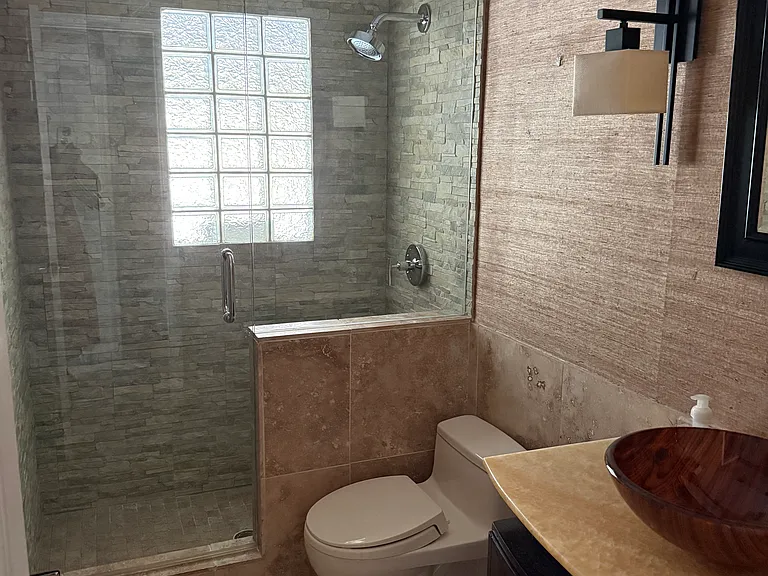 Main bathroom