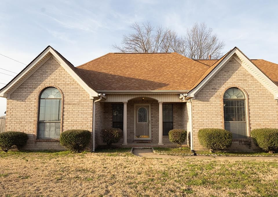 1st image of 601 Wintree Ln