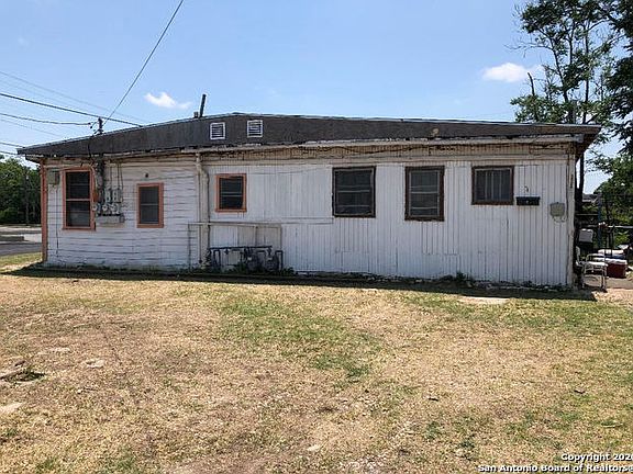 2nd image of 5001 S Flores St