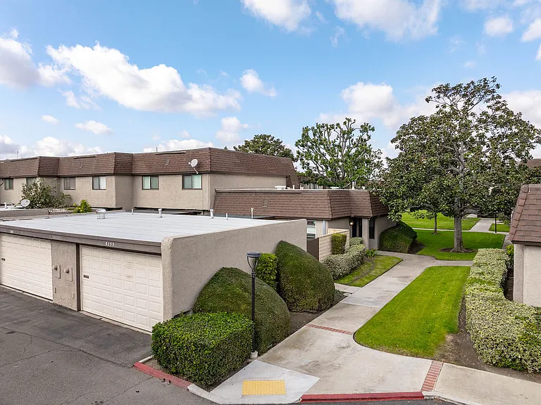 8155 Carmel Dr — Photo 5