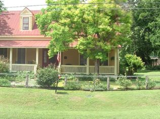 519 Main St, Comfort, TX 78013