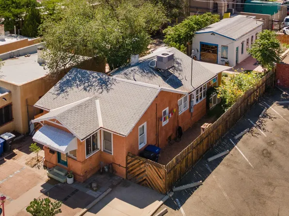 820 Kent Ave NW, Albuquerque, NM 87102