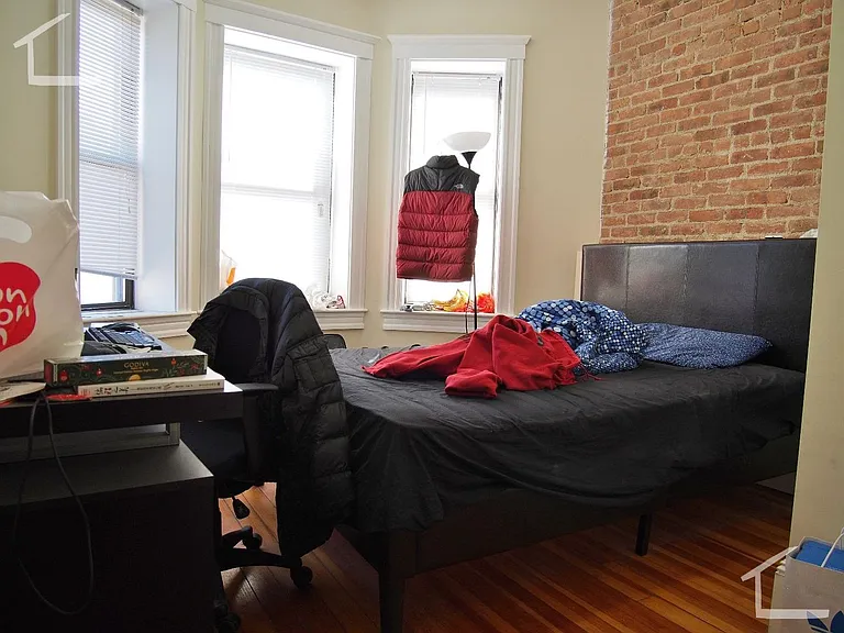 887B Huntington Ave #A1 — Photo 4