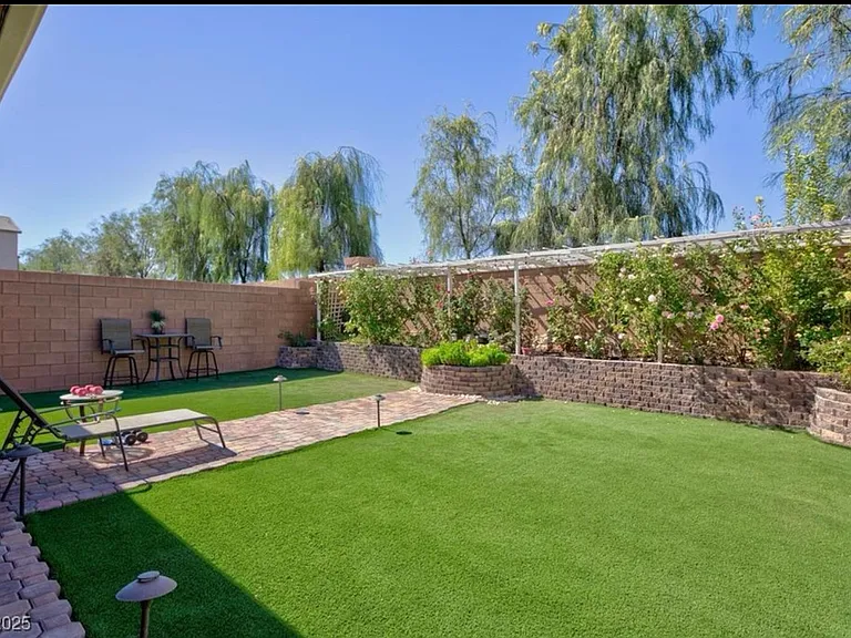 10137 Herons Rise St — Photo 6