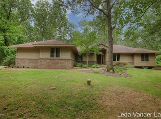5847 Rolling Highlands Dr NE, Belmont, MI 49306