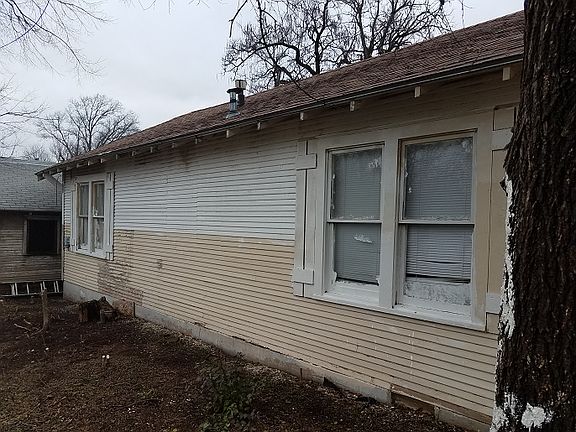 2nd image of 222 N Park Ave
