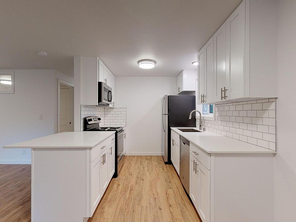 1st image of 15915 172nd St SE #4C